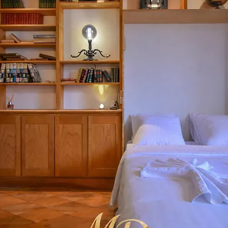 Myd - The Jules Verne Apartmán